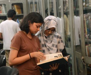 Campus Life-liabarary